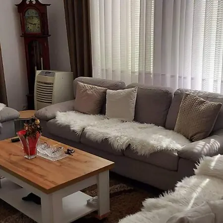 Accommodatie bij particulieren Guest House Tropoje